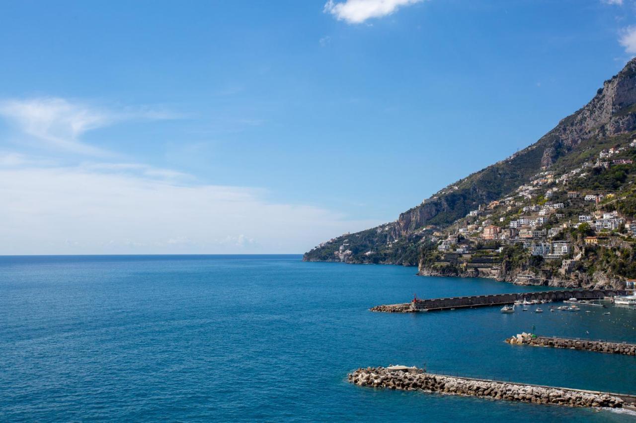 Donna Giulia Amalfi