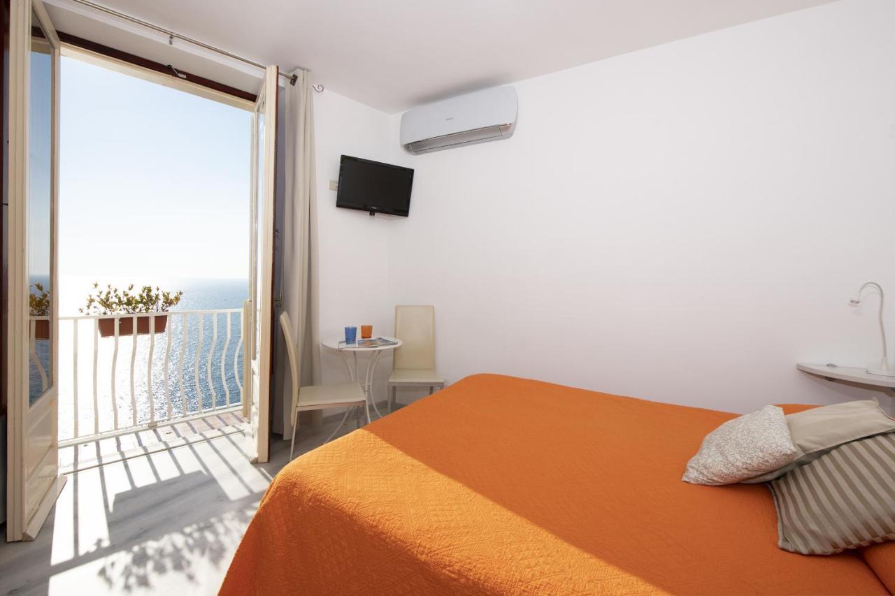 Donna Giulia Bed & Breakfast
